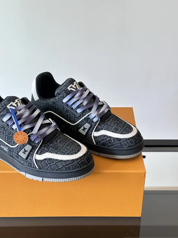 VUITTON スポーツ 安全靴