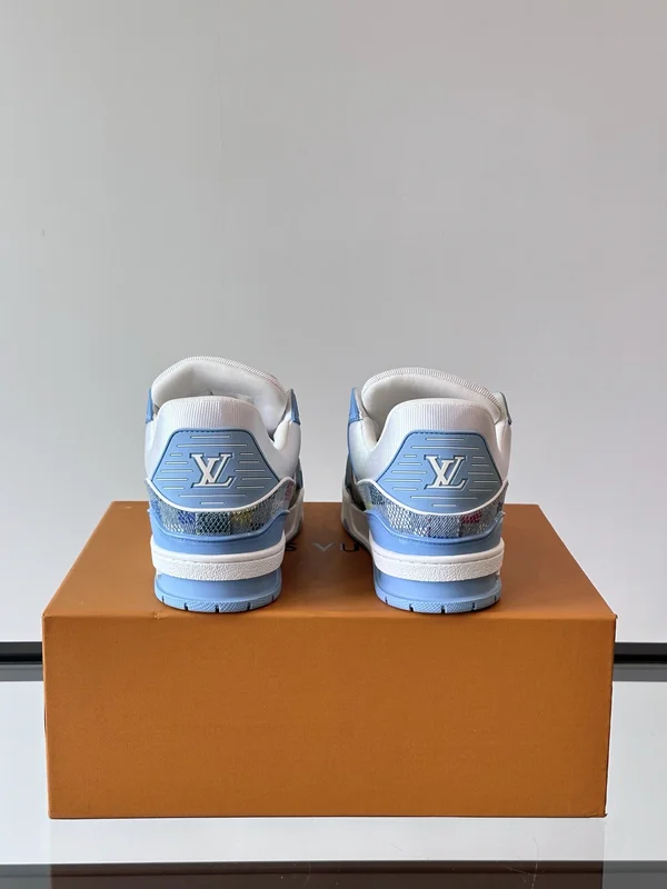 LV スニーカー マルチサイズ