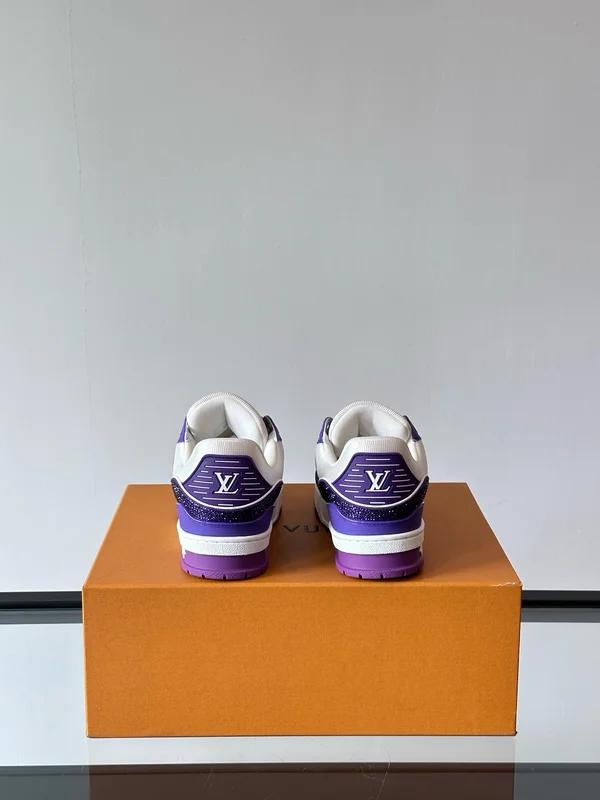 ルイヴィトン パープル スニーカー