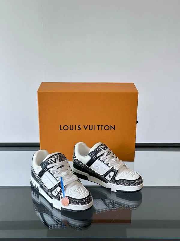 ルイヴィトン トレイナー スニーカー 男 女