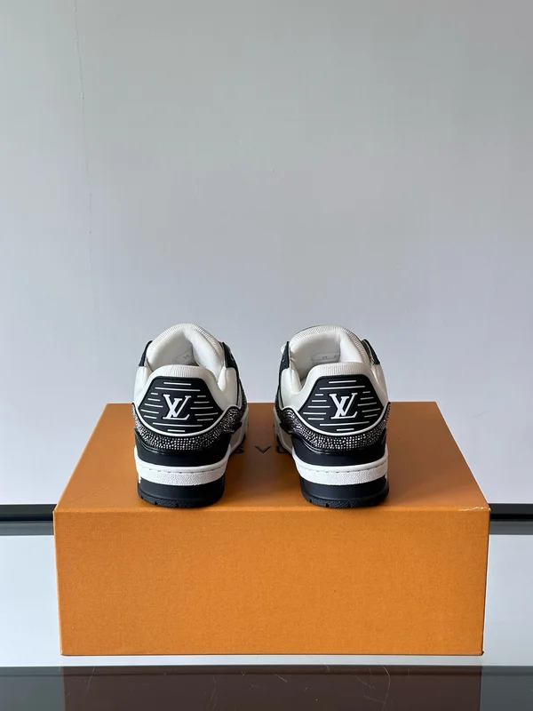 ルイヴィトン スニーカー ファッション