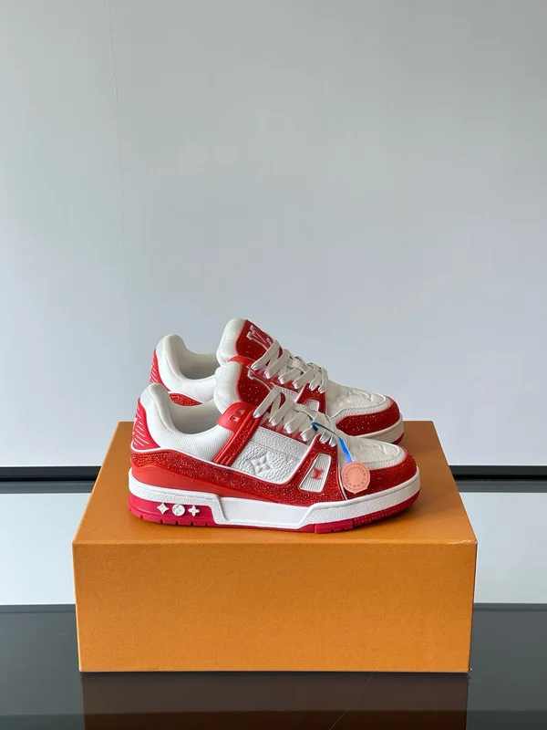 ルイヴィトン トレイナー 人気