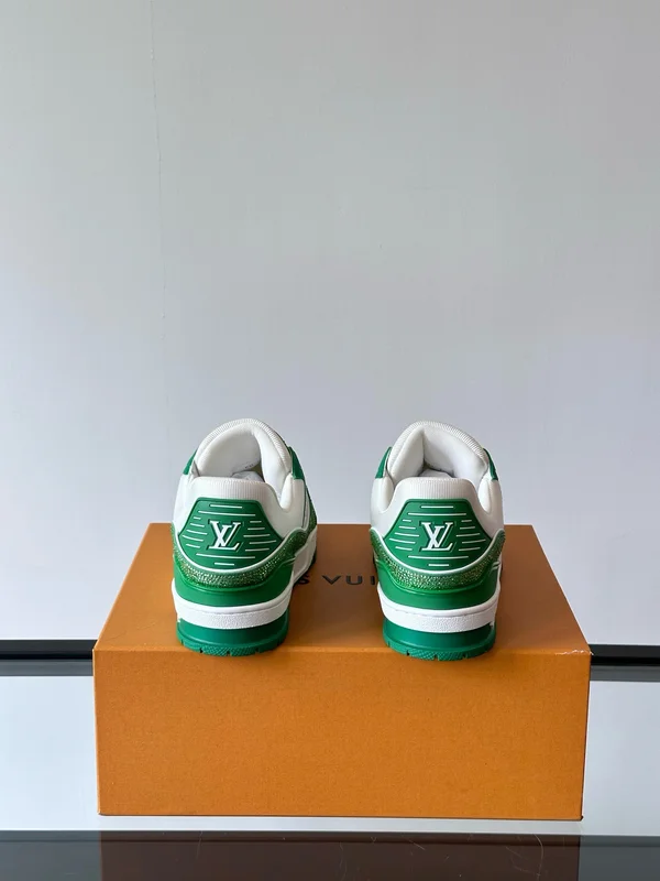 ヴィトン スニーカー スーパーコピー