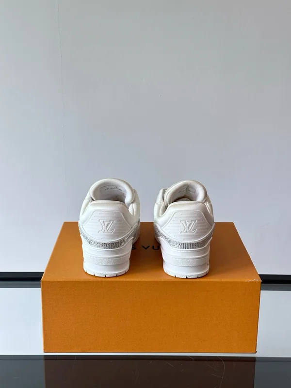 Vuitton ロゴ スニーカー