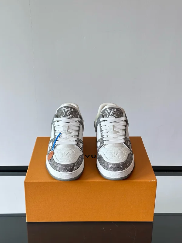 LOUIS Vuitton シューズ