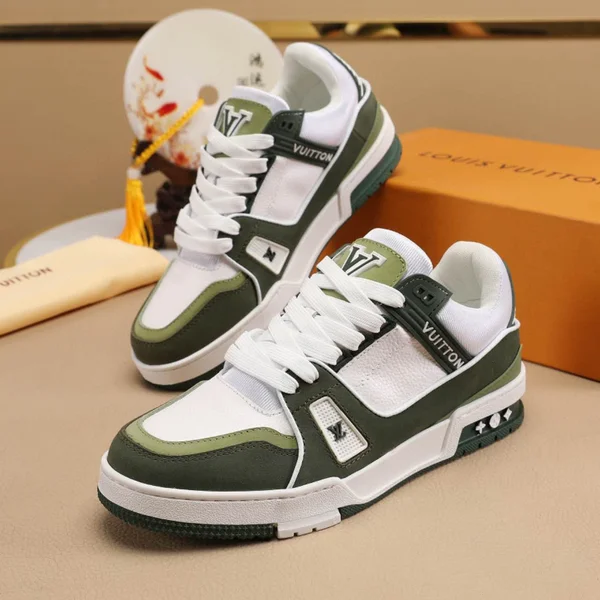 ルイヴィトン スニーカー おしゃれ