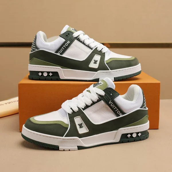 LV トレイナー スニーカー 靴