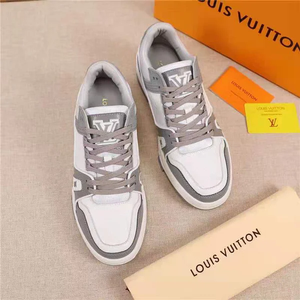 ルイヴィトン スニーカーコピー