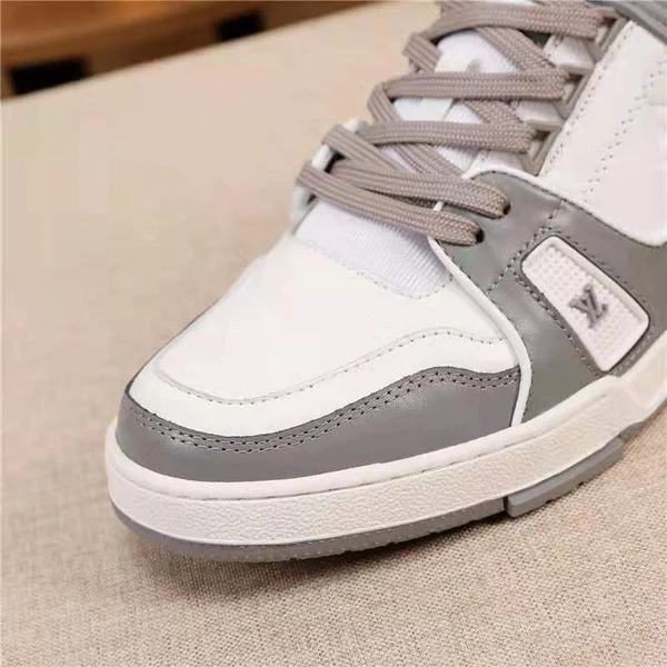 ルイヴィトン LV トレイナー スニーカー