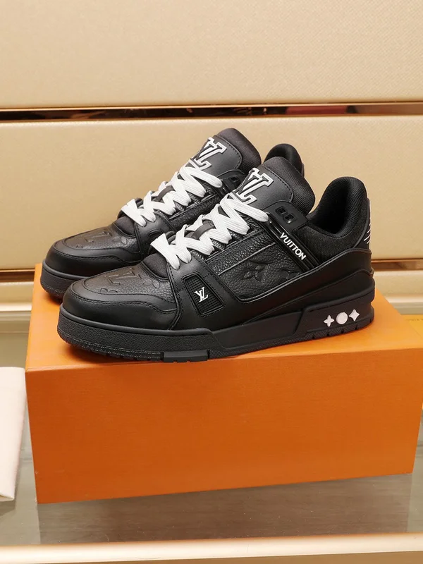 ルイヴィトン ローカットスニーカー メンズ