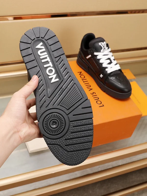 偽物 ルイヴィトン 靴