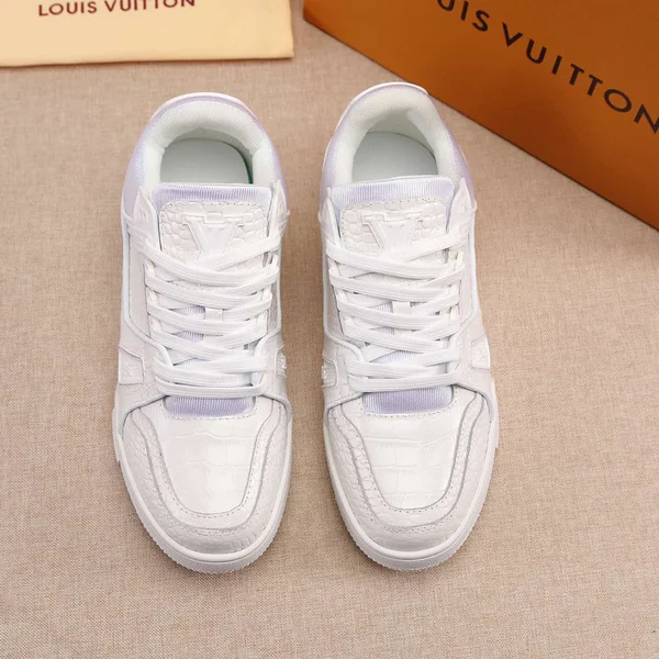 ルイヴィトンスニーカー ホワイト