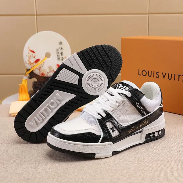 LV トレイナー スニーカー 白黒