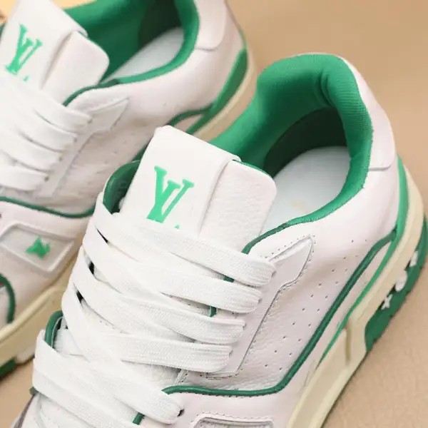 ルイヴィトントレイナー ライン シューズ