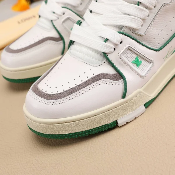 ルイヴィトントレイナー ライン シューズ