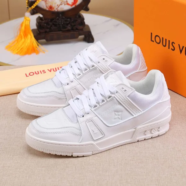 ルイヴィトン ホワイト運動靴 メンズ