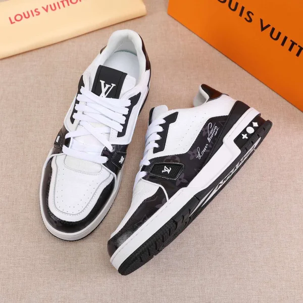 ルイヴィトン スニーカー モノグラム