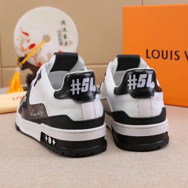 ヴィトン シューズ コピー