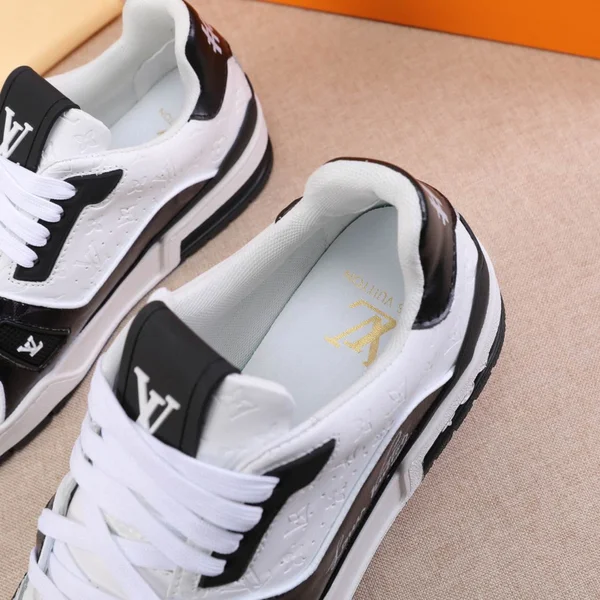 ヴィトン シューズ コピー