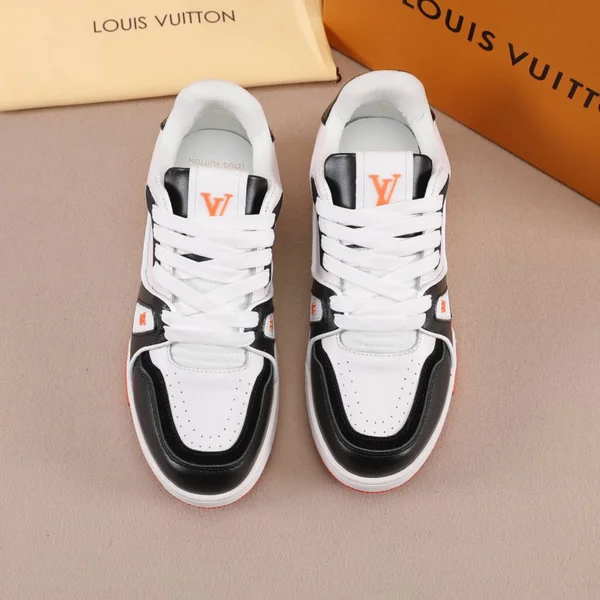 ルイヴィトン トレーナーラインスニーカー