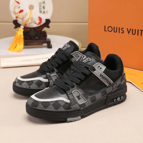 VUITTON スニーカー カーフレザー