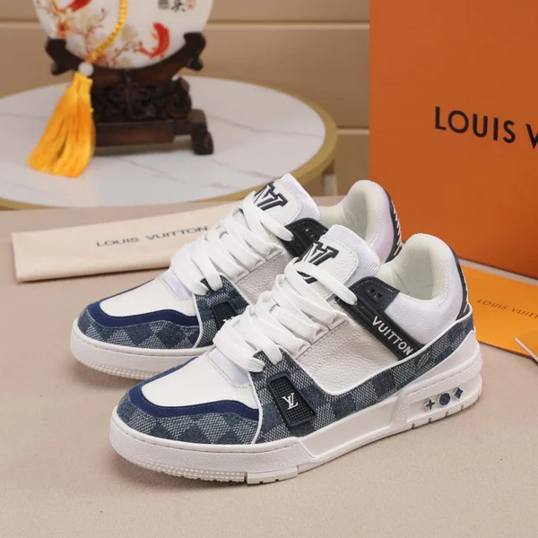 vuitton スニーカー かっこいい