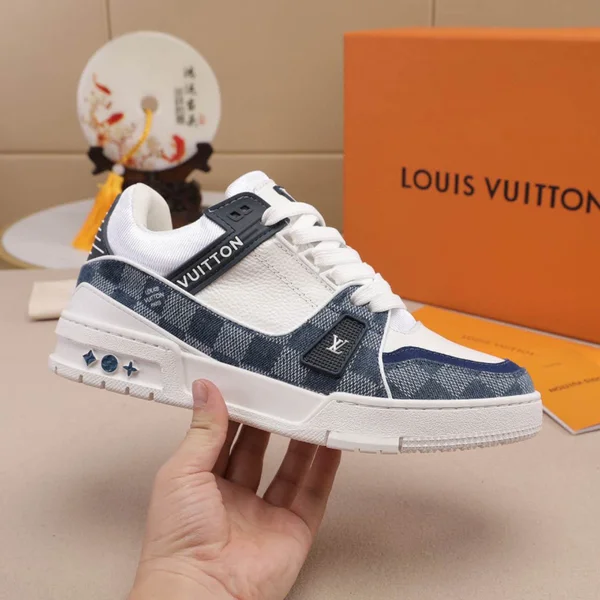 LV トレイナー ライン スニーカー
