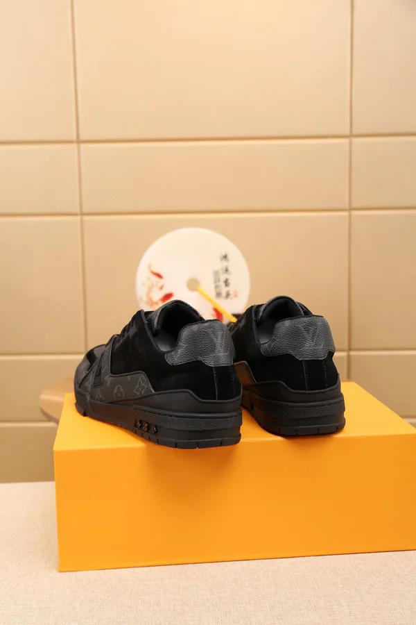 ルイヴィトン スニーカー モノグラム