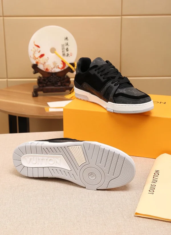 ルイヴィトン メンズ スニーカー