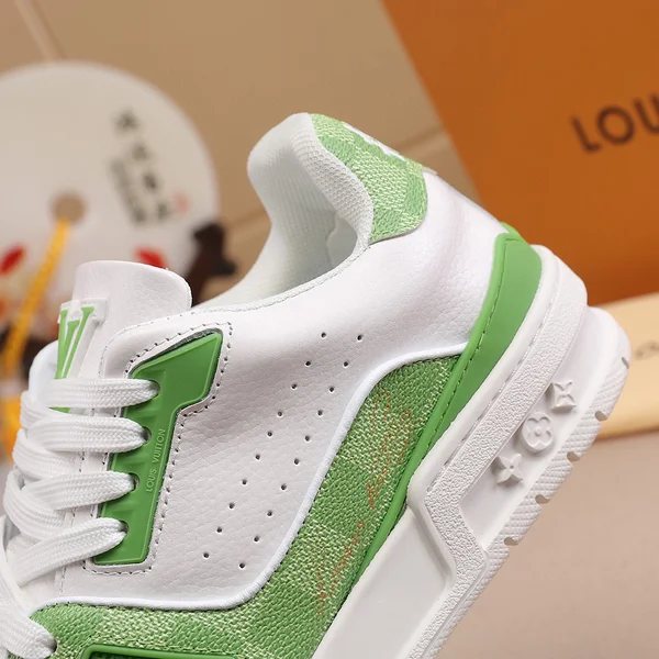 ルイヴィトン スニーカー カジュアル