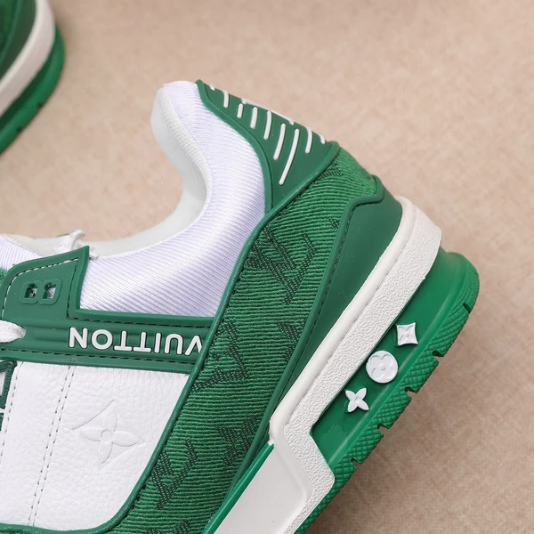 ルイヴィトン トレイナー ライン スニーカー