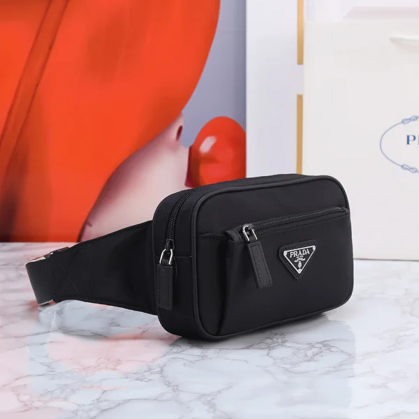 PRADA エストバッグ