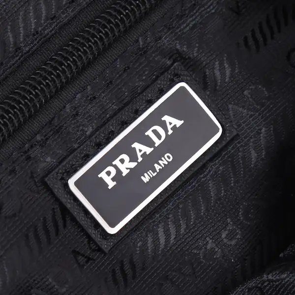 PRADA レディース ベルトバッグ