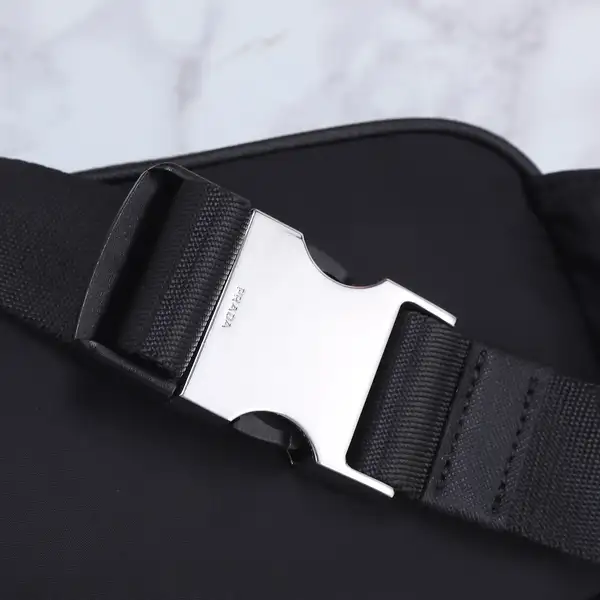 PRADA レディース ベルトバッグ