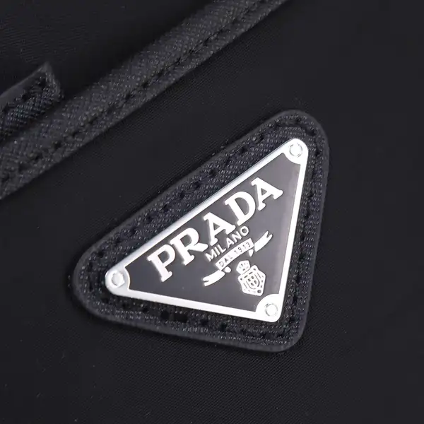 プラダ バッグ コピー
