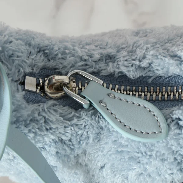 PRADA ハンドバッグ 女子 可愛い