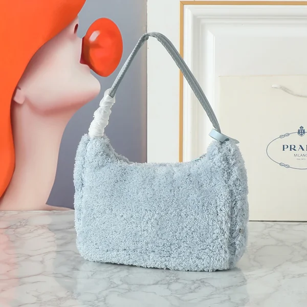 リエディション 2000 ショルダーバッグ PRADA