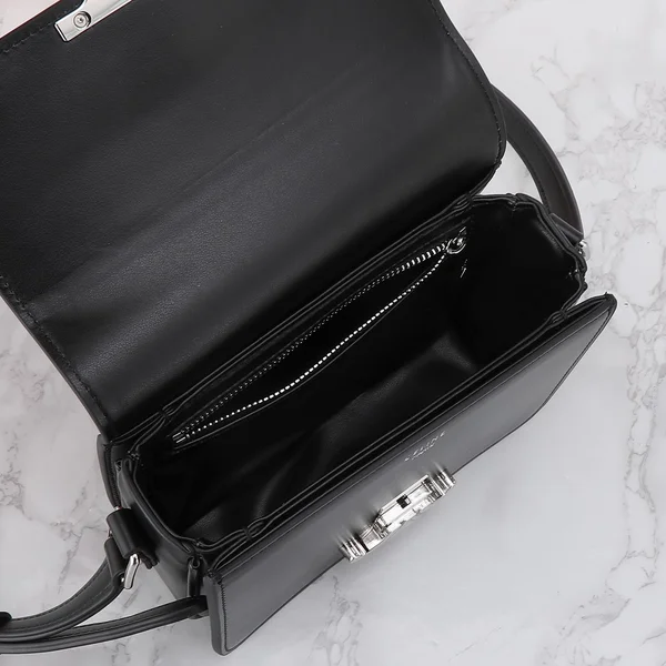 セリーヌ バッグ レディース