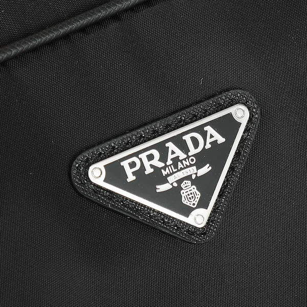 PRADA ナイロン ショルダーバッグ 男 女