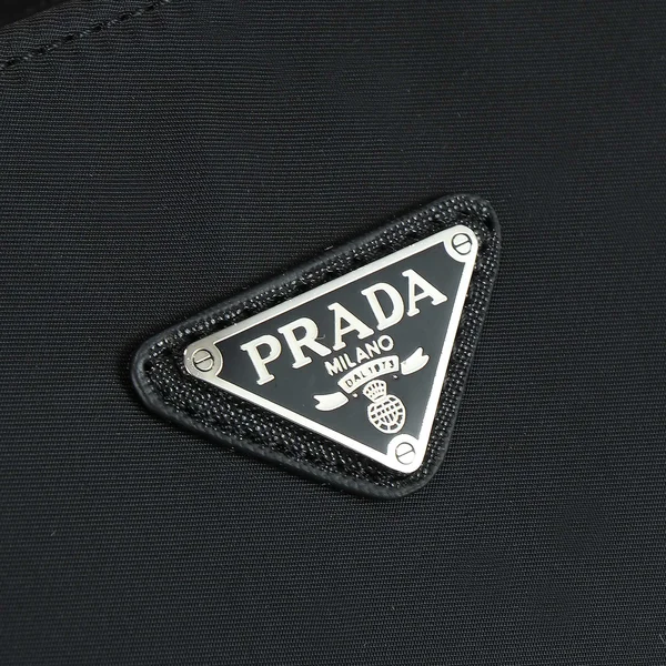 プラダ コラボ トートバッグ