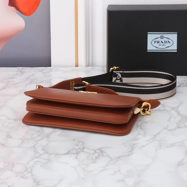 プラダ バッグ 安い通販