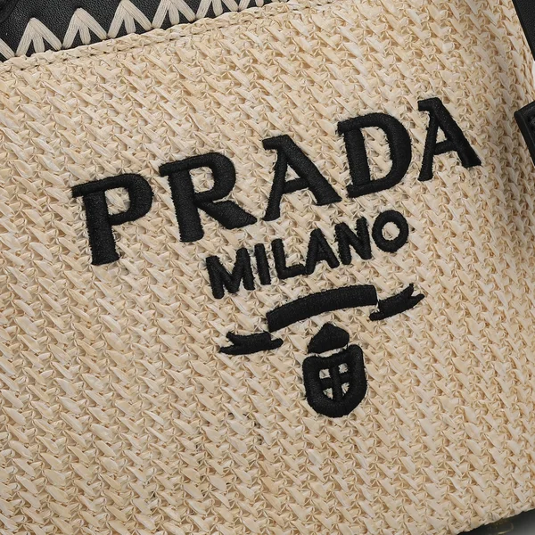 PRADA 2awy ショルダーバッグ