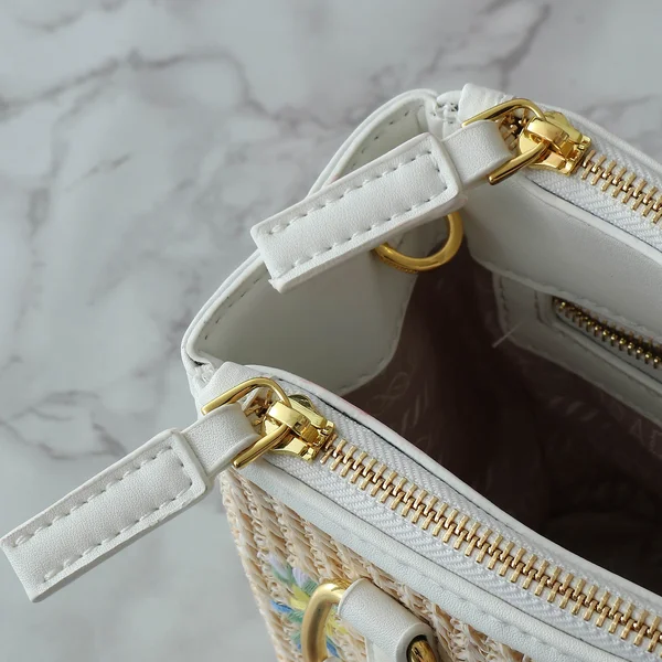 PRADA 2awyショルダーバッグ 花柄