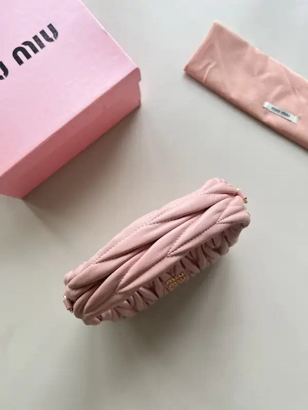 MIUMIU ワンダー ハンドバッグ