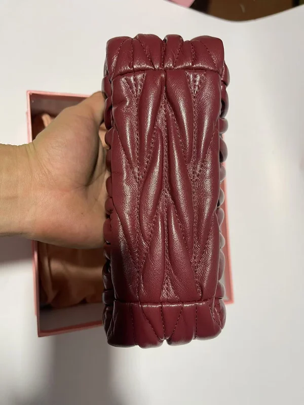 MIU MIU ワンダーバッグ