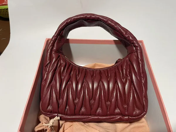 MIU MIU 5BC125 偽物