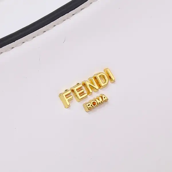 フェンディ バッグ