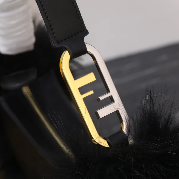 フェンディハンドバッグ フォックスファー