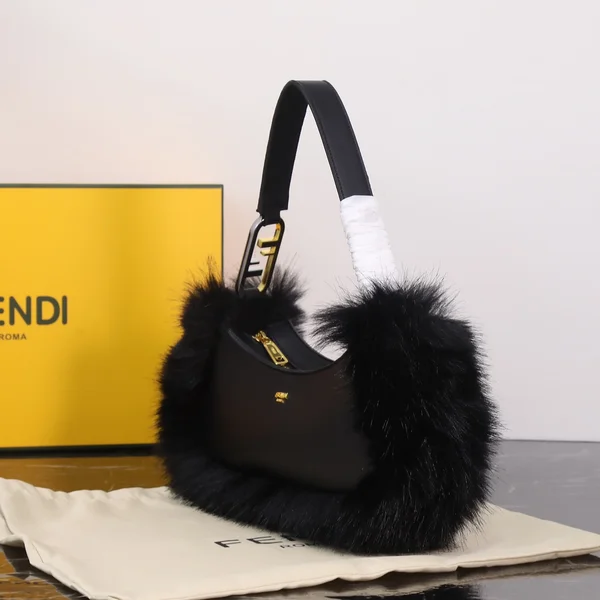 FENDI レディースバッグ ブラック