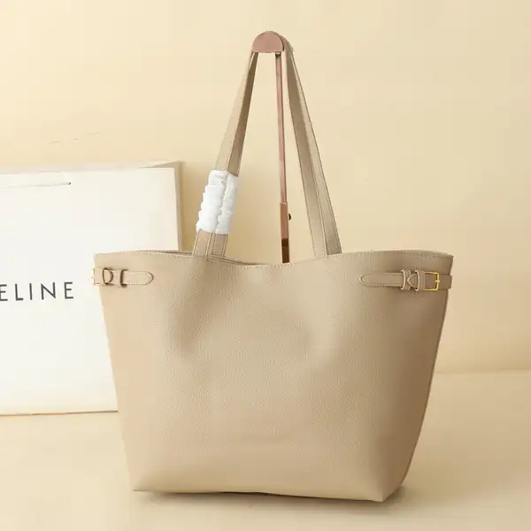 CELINE カバ アナイス